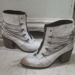 SOLD☆Sbicca white leather boots
